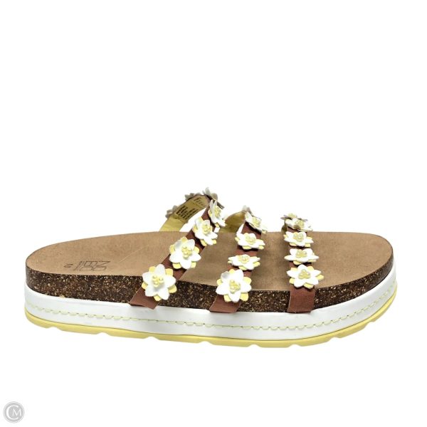 Sandals Flats By No Boundaries In Brown & Yellow, Size: 10 on Sale