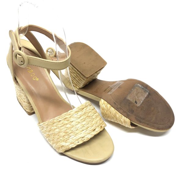 Sandals Heels Block By Bamboo In Beige, Size: 6.5 For Sale - Image 3