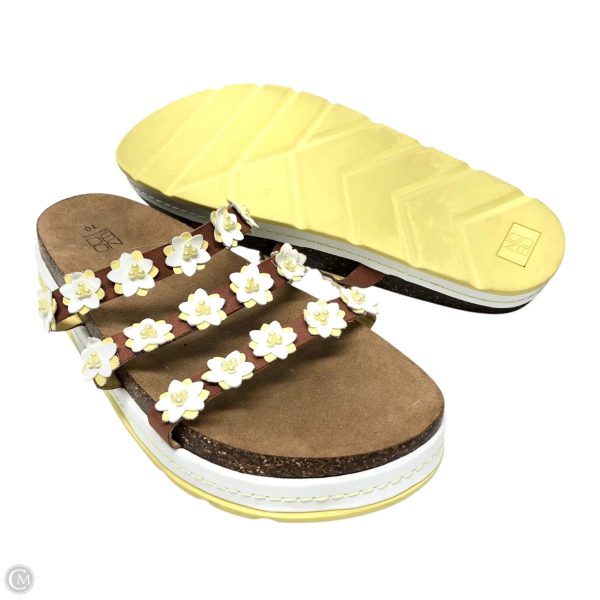 Sandals Flats By No Boundaries In Brown & Yellow, Size: 10 on Sale - Image 3